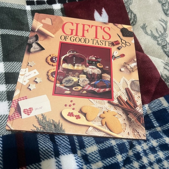 Gifts of Good Taste Book - Picture 1 of 2